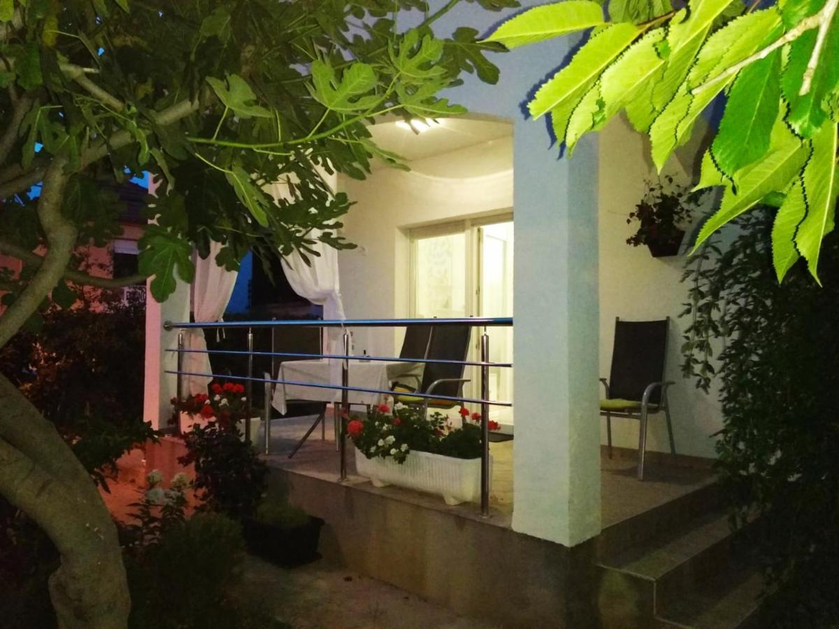 Radenka Zafron Apartment Vodice Exterior foto