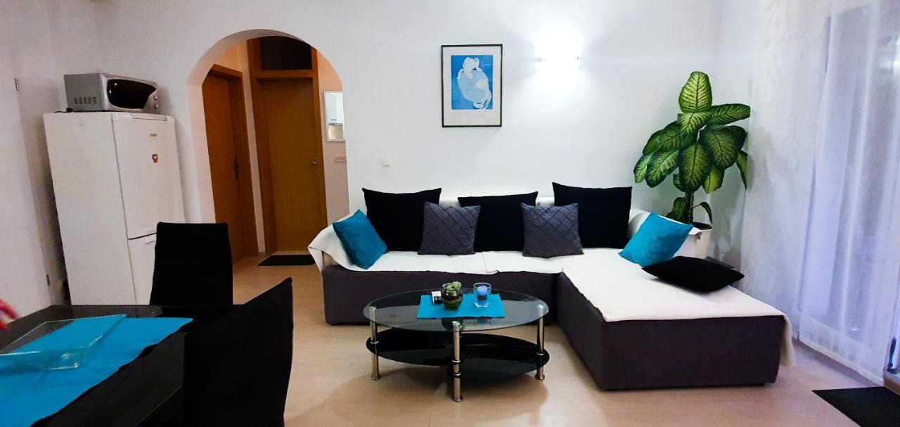 Radenka Zafron Apartment Vodice Exterior foto