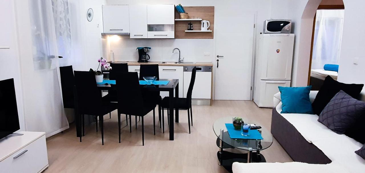 Radenka Zafron Apartment Vodice Exterior foto